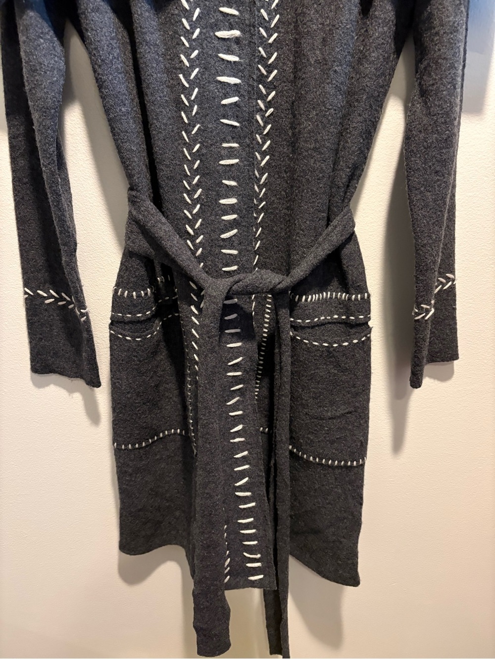 Anthropologie || Guinevere Belted Cardigan Merino Wool Blanket Stitch Gray XS - Picture 4 of 7